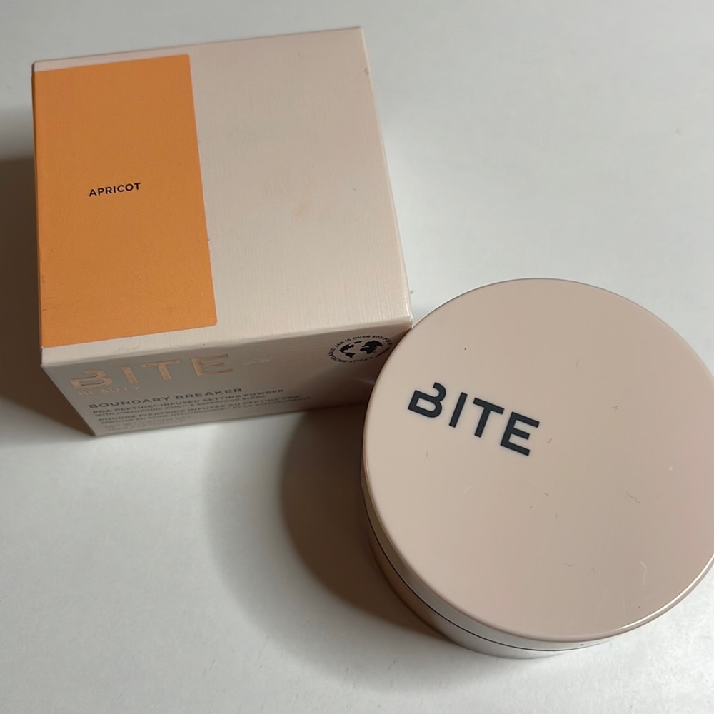 Bite beauty new in box setting powder color Apricot